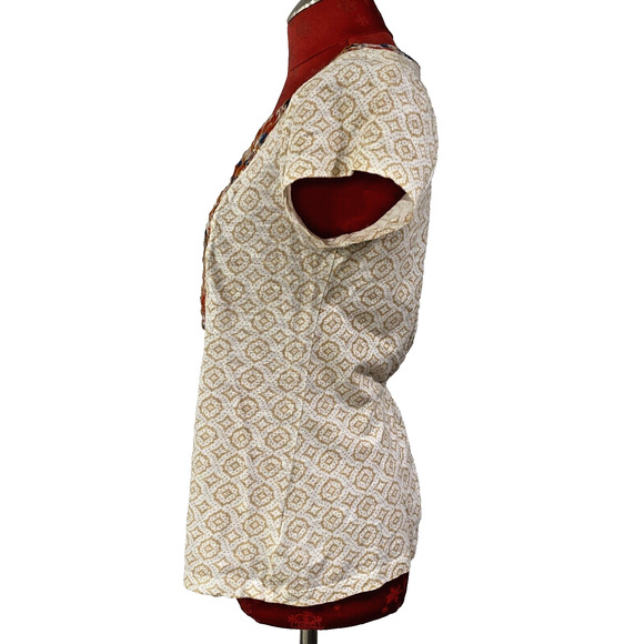 Anthropologie Akemi + Kin Top M Short Sleeve Beige Orange Embroidered Boho Chic - Picture 4 of 11